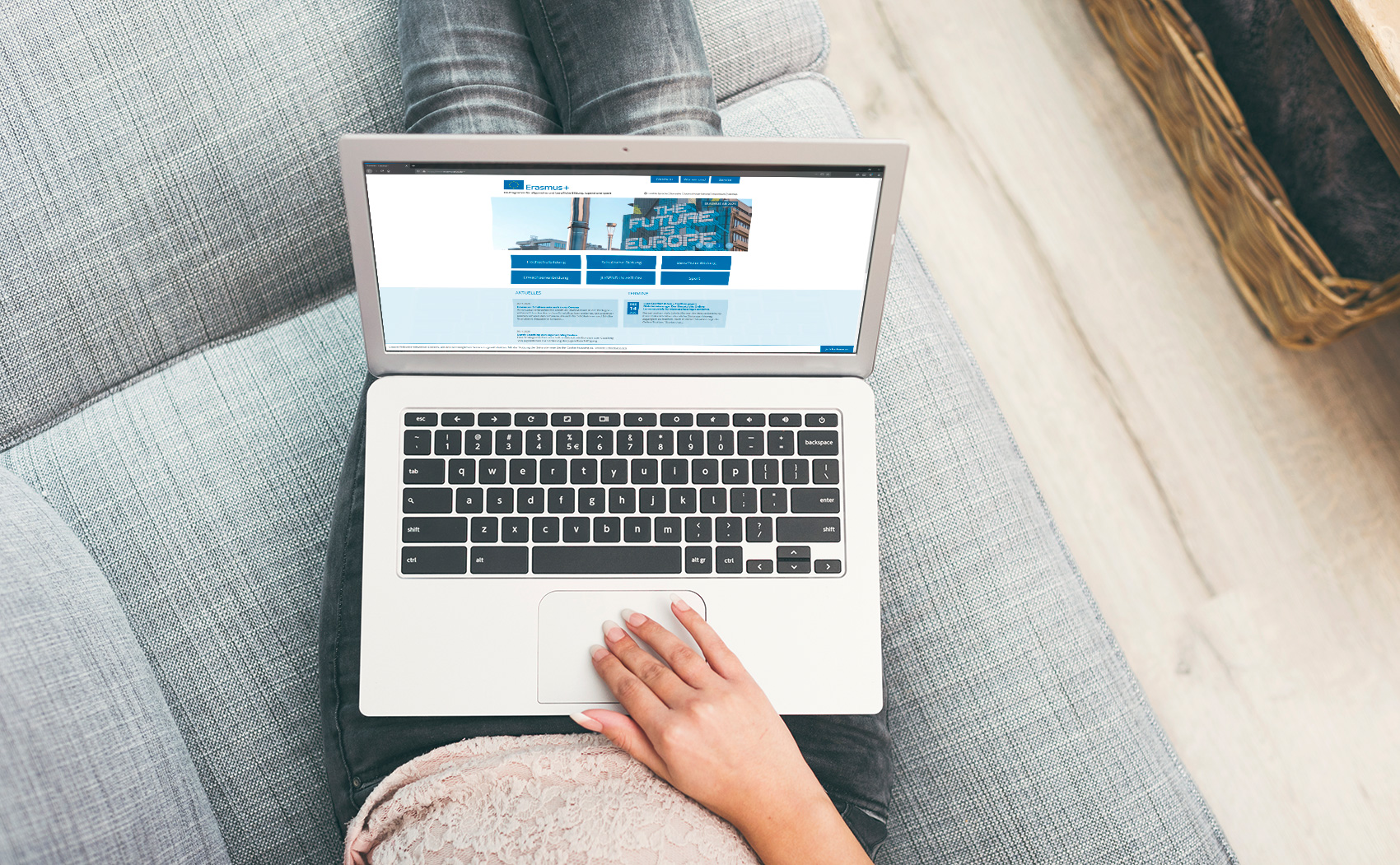 Erasmuswebsite auf Laptop