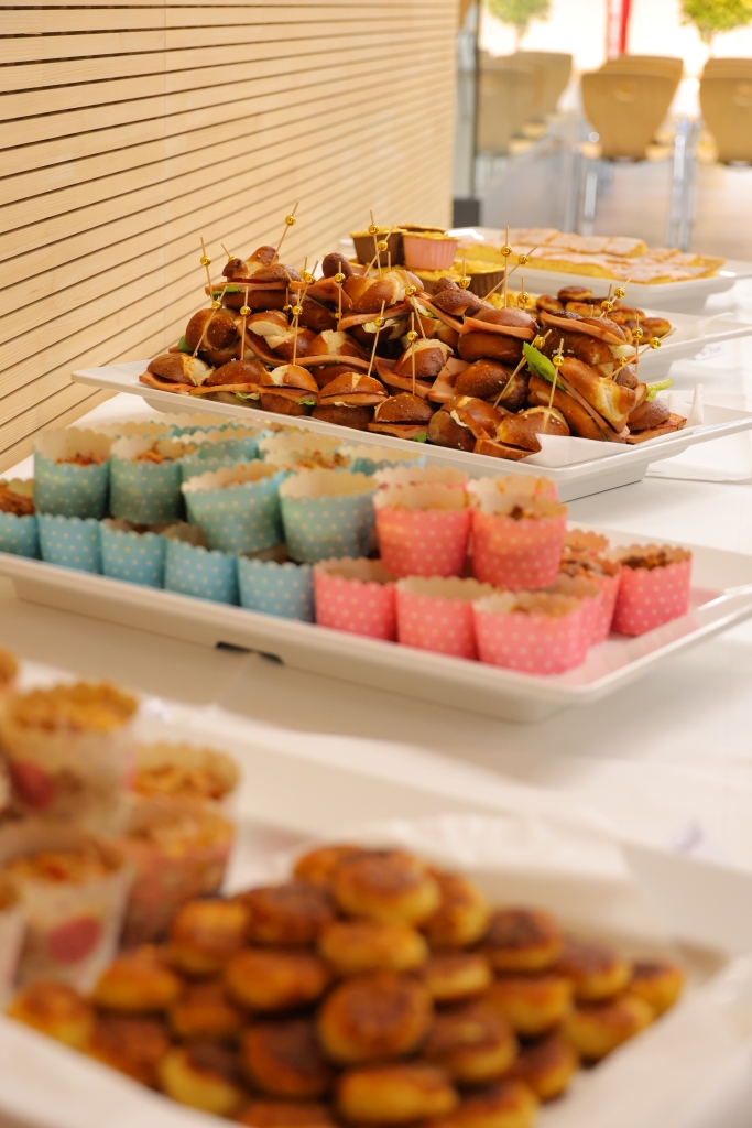 Snacks zur Abschlussfeier der 2BFM2 und 2BFE2