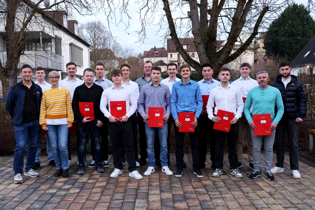 M4AH mit Abteilungsleiterin Kati Grützmacher und Fachlehrer Alfred Nahm