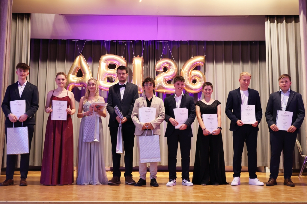Die Preisträger und Preisträgerinnen des Abiturjahrgangs 2026